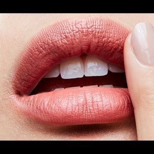 MAC SATIN LIPSTICK 💄 “MOCHA” BNIB 🥰💃💋